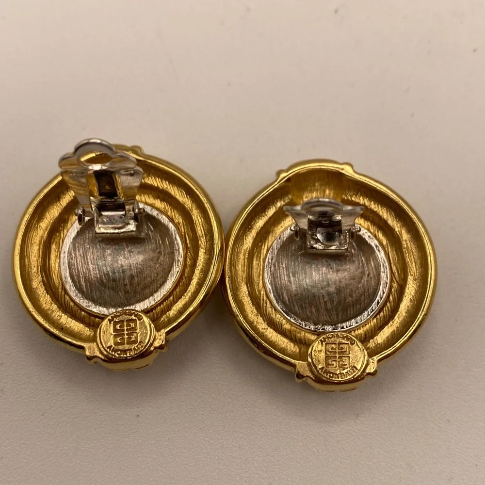 Vintage Givenchy earring clip on 1980‎